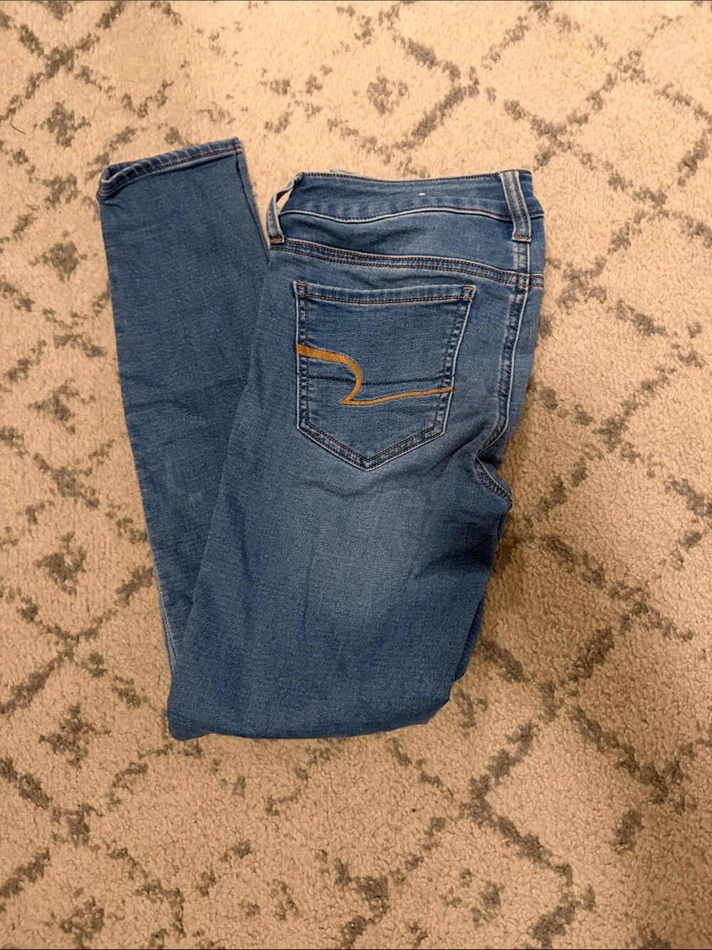 American Eagle Outfitters Skinny Jeans in Medium Blue Wash